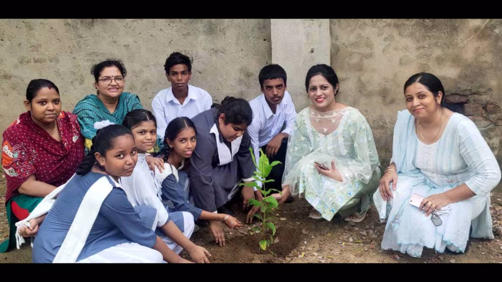 plantation drive organized by the government schoo 1722102816645